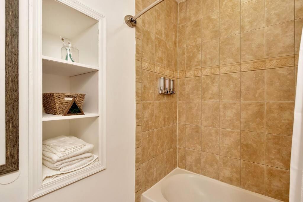 Dc A Lovely Urban Oasis Condo Washington Exterior photo